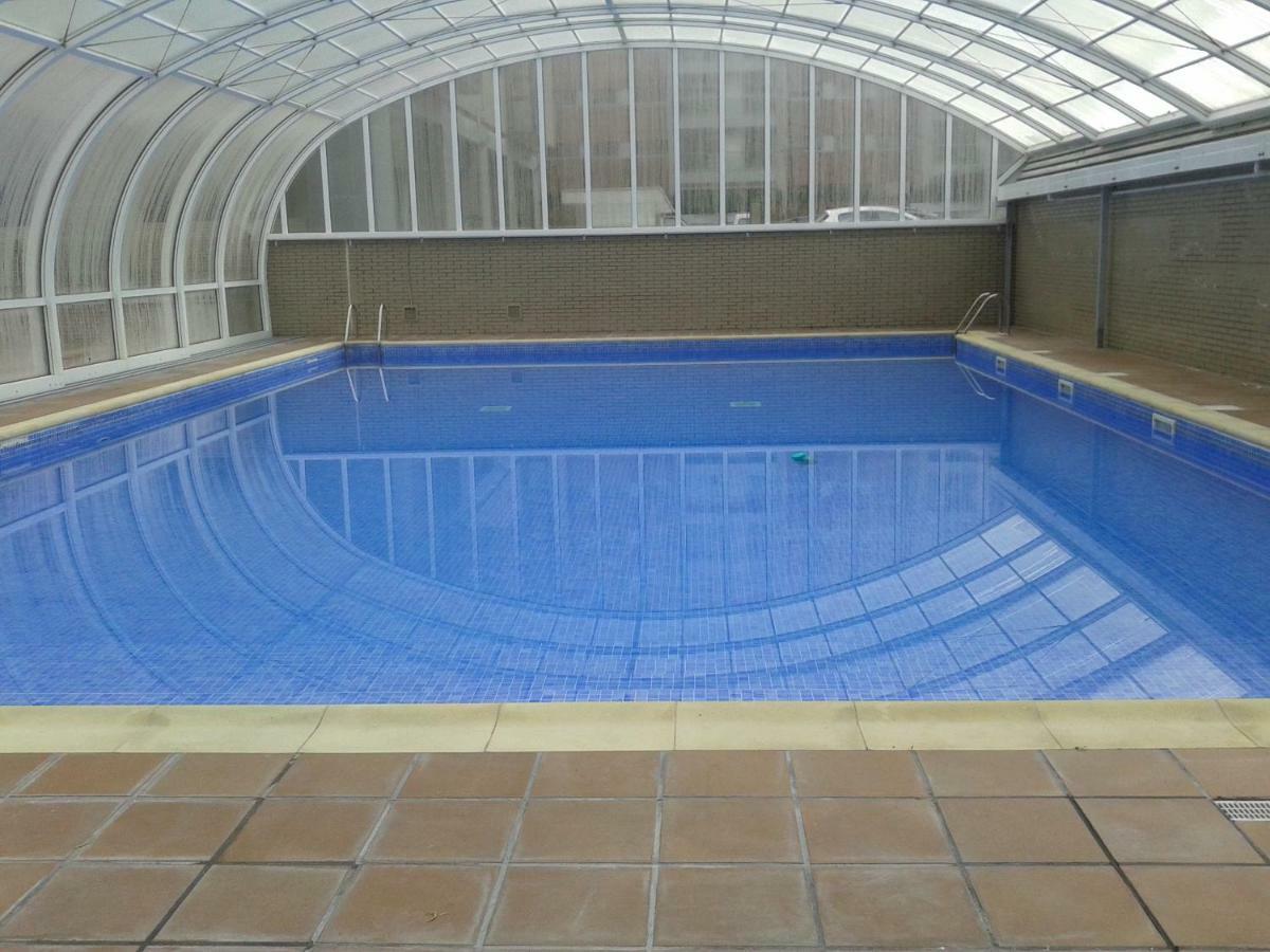 Torre De La Fuente Aprtovistas Piscina Parking Leilighet Oviedo Eksteriør bilde